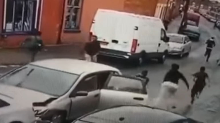 Για γέλια και για κλάματα!